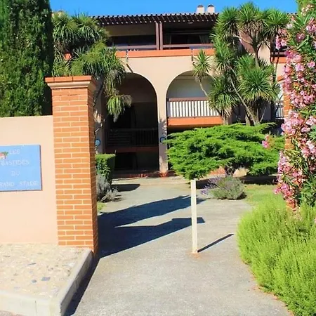 Joli Terrasse Avec Piscine Et Parking * Saint-Cyprien (Pyrenees-Orientales)